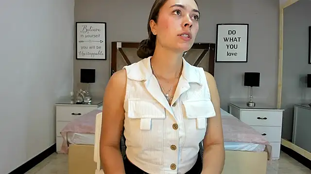 Snapshot of cellestehot chatting on 19, 3, 2026 cellestehot online show from 19, 3, 2026