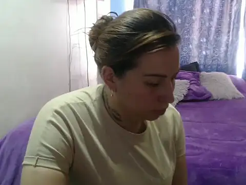 Snapshot of cloequeen15 chatting on 7, 10, 2025 cloequeen15 online show from 7, 10, 2025