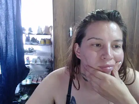 cloequeen15 online show from 25, 11, 2025