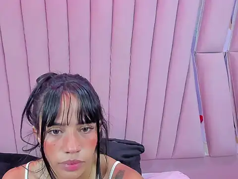 Snapshot of hazel_18_ chatting on 3, 10, 2025 hazel 18 online show from 3, 10, 2025