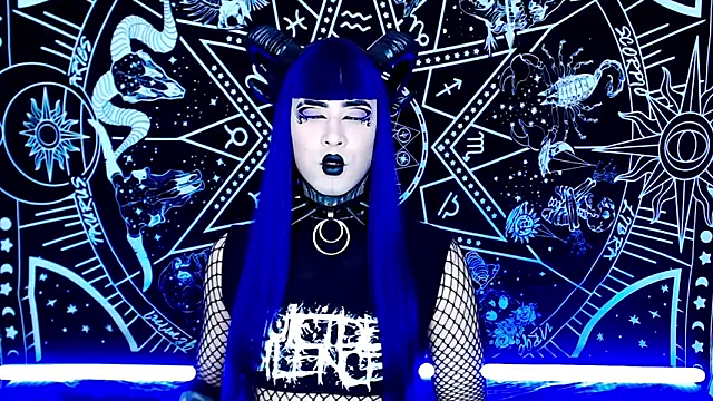 naomi satan online show from 26, 11, 2025