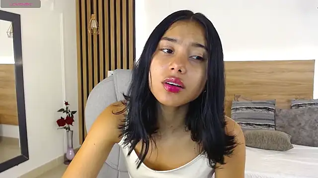 Snapshot of Milaa_Star_ chatting on 29, 4, 2026 Milaa Star online show from 29, 4, 2026