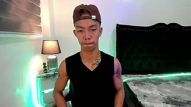 jersthebigfuckerxxx online show from 4, 10, 2025