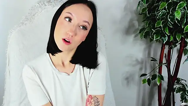 EileenMoores online show from 18, 9, 2025