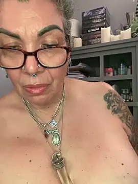 dieseldame1313 online show from 25, 6, 2026
