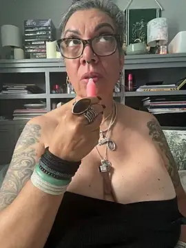 dieseldame1313 online show from 14, 7, 2026
