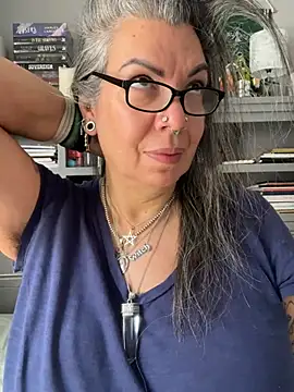 dieseldame1313 online show from 27, 7, 2026