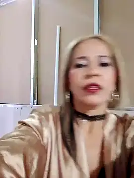 Snapshot of Alisson_Milf chatting on 19, 9, 2025 Alisson Milf online show from 19, 9, 2025