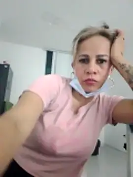 Snapshot of Alisson_Milf chatting on 8, 2, 2026 Alisson Milf online show from 8, 2, 2026