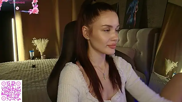 Aria Mila online show from 9, 8, 2026