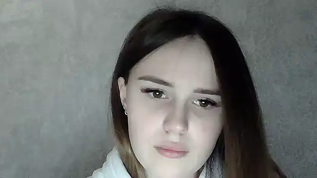 SweetLoraa online show from 10, 2, 2026