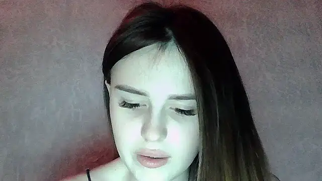 SweetLoraa online show from 8, 3, 2026