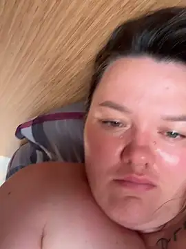 SunnyLeila2101 online show from 2, 7, 2026