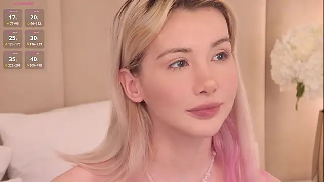 Snapshot of Nesolla chatting on 21, 10, 2025 Nesolla online show from 21, 10, 2025