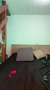 Moon Blake online show from 4, 2, 2026