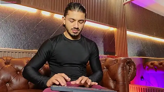 ArturoCardona  online show from 25, 7, 2026