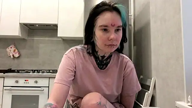 HighelikeGirl online show from 4, 2, 2026