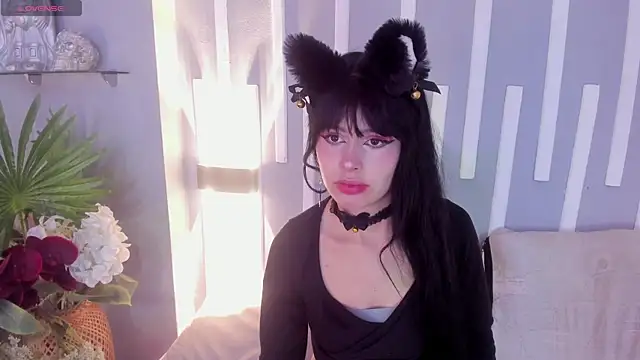 Snapshot of Dita_von2 chatting on 4, 11, 2025 Dita von2 online show from 4, 11, 2025