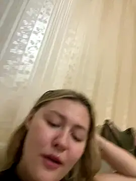 Snapshot of SunshineEmma chatting on 7, 10, 2025 SunshineEmma online show from 7, 10, 2025