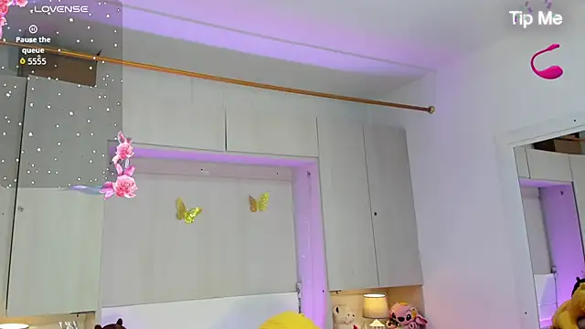 LilyWhitney online show from 21, 6, 2026