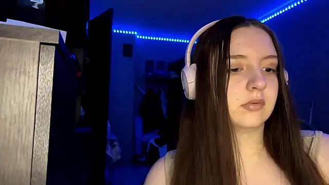 LauretteRagar online show from 15, 9, 2025