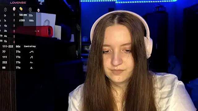 LauretteRagar online show from 18, 9, 2025