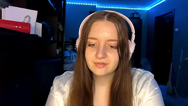 LauretteRagar online show from 19, 9, 2025