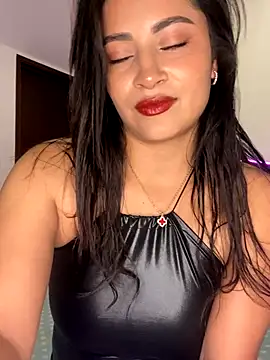 Snapshot of MiaAlarie chatting on 10, 10, 2025 MiaAlarie online show from 10, 10, 2025