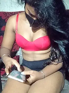 Snapshot of POOJA999 chatting on 7, 10, 2025 POOJA999 online show from 7, 10, 2025