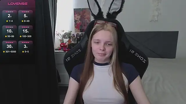 Luna Navy online show from 5, 10, 2025