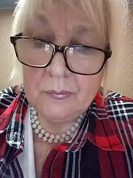 Alexia64231 online show from 5, 11, 2025