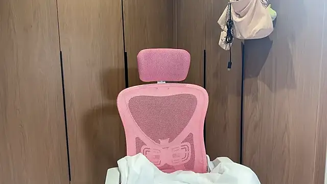 Snapshot of Lilium-520 chatting on 3, 11, 2025 Lilium-520 online show from 3, 11, 2025