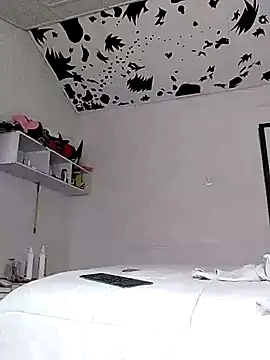 oxxy jean online show from 3, 2, 2026