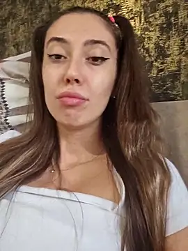 Virgin Pussy Horny online show from 5, 11, 2025