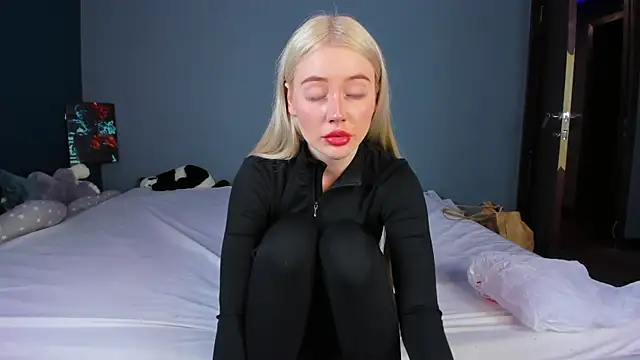 Lillie Berry online show from 27, 6, 2026