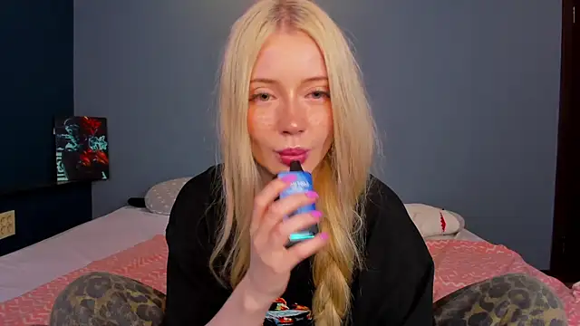 Lillie Berry online show from 10, 7, 2026