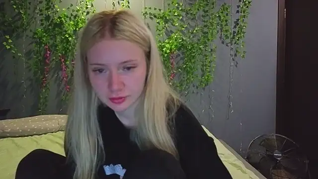 Lillie Berry online show from 25, 7, 2026