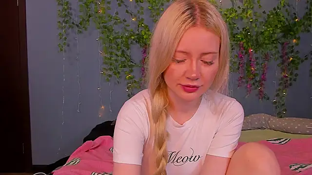Lillie Berry online show from 2, 8, 2026