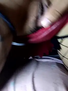 pareja-dispuesta online show from 23, 12, 2025