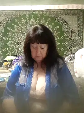 CrystalLime6411 online show from 2, 11, 2025