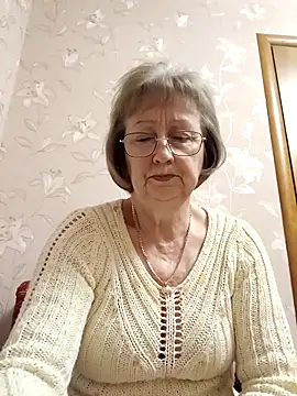 AlikaSwan5821 online show from 16, 2, 2026