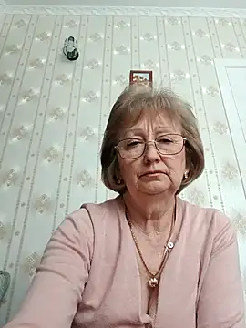 AlikaSwan5821 online show from 21, 3, 2026