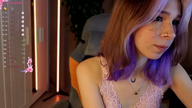 Snapshot of MiSeki chatting on 2, 10, 2025 MiSeki online show from 2, 10, 2025