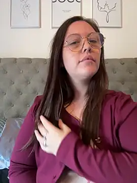 curvy cute ashley online show from 13, 9, 2025