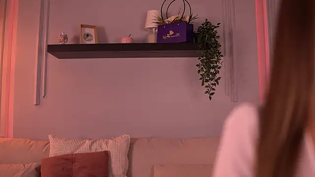 MillaSerene online show from 21, 5, 2026