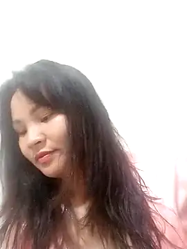 Snapshot of Heulwen-22 chatting on 23, 9, 2025 Heulwen-22 online show from 23, 9, 2025