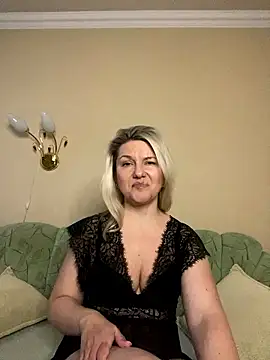 Snapshot of AliceSwan4011 chatting on 18, 1, 2026 AliceSwan4011 online show from 18, 1, 2026