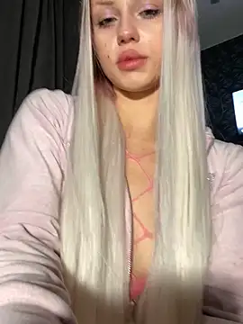 FavoriteKira online show from 9, 10, 2025