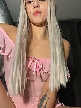 Snapshot of FavoriteKira chatting on 12, 11, 2025 FavoriteKira online show from 12, 11, 2025