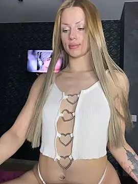 Snapshot of FavoriteKira chatting on 3, 3, 2026 FavoriteKira online show from 3, 3, 2026